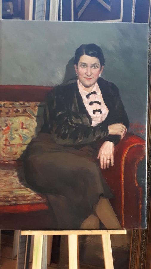 Portret kobiety siedzącej — po konserwacji